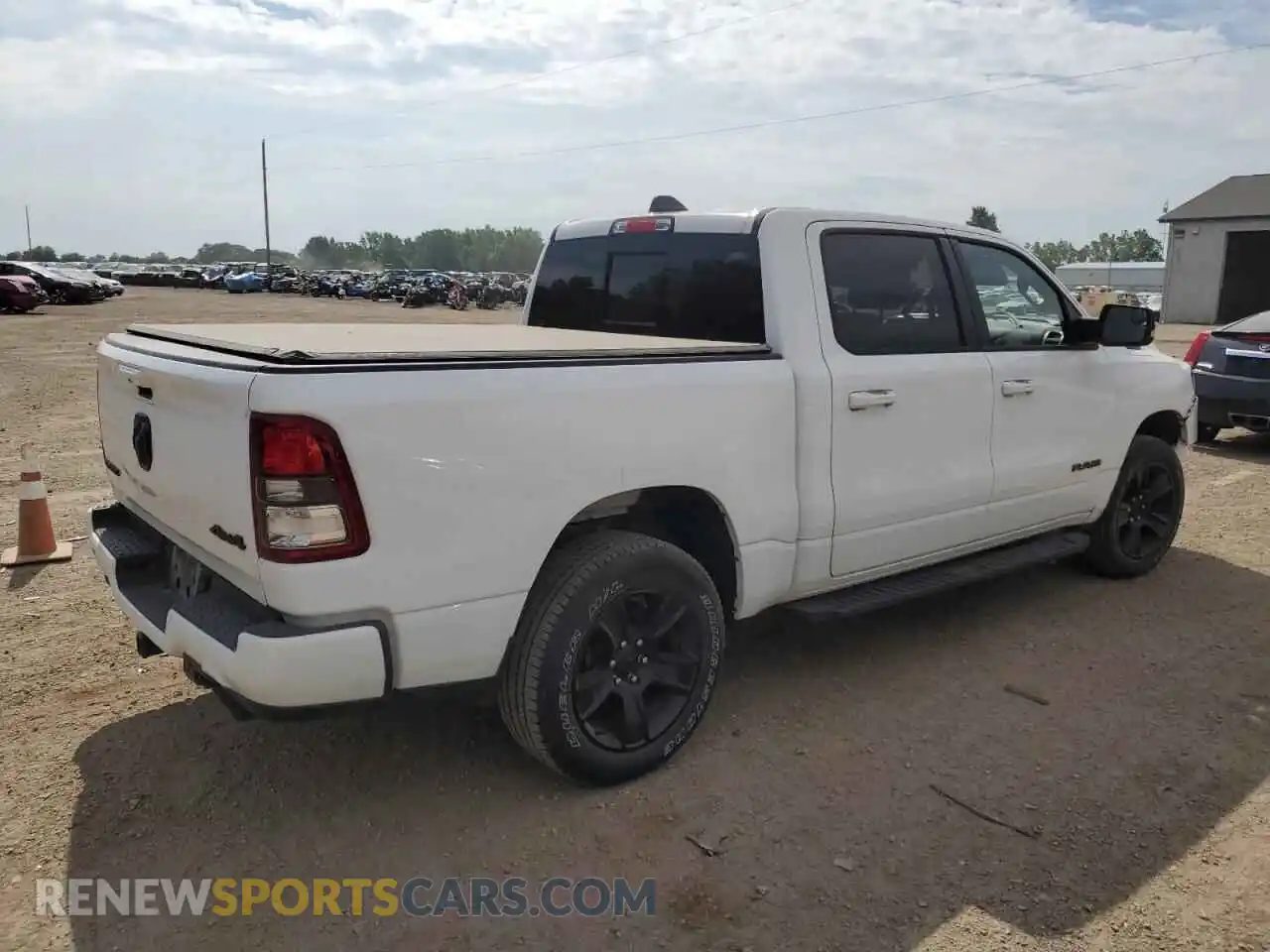3 fotografías del automóvil dañado 1C6SRFFT8MN506730 RAM 1500 2021