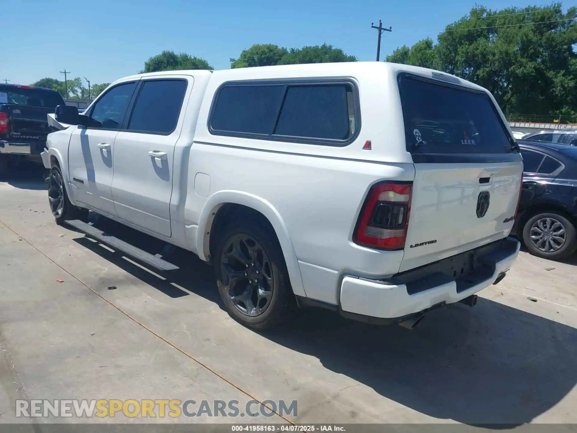 3 Photograph of a damaged car 1C6SRFHM2MN806592 RAM 1500 2021