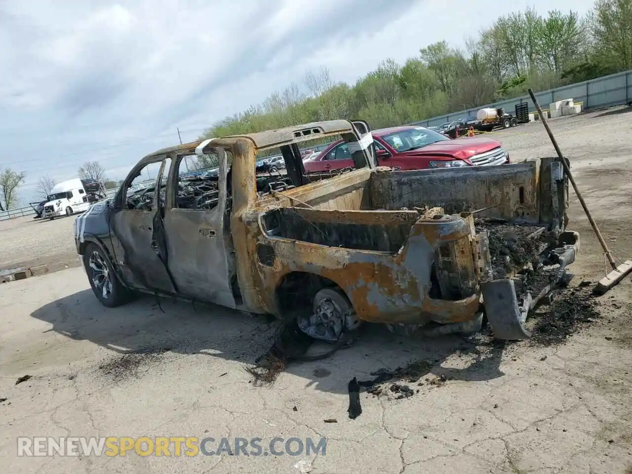 2 Photograph of a damaged car 1C6SRFHM6MN800164 RAM 1500 2021
