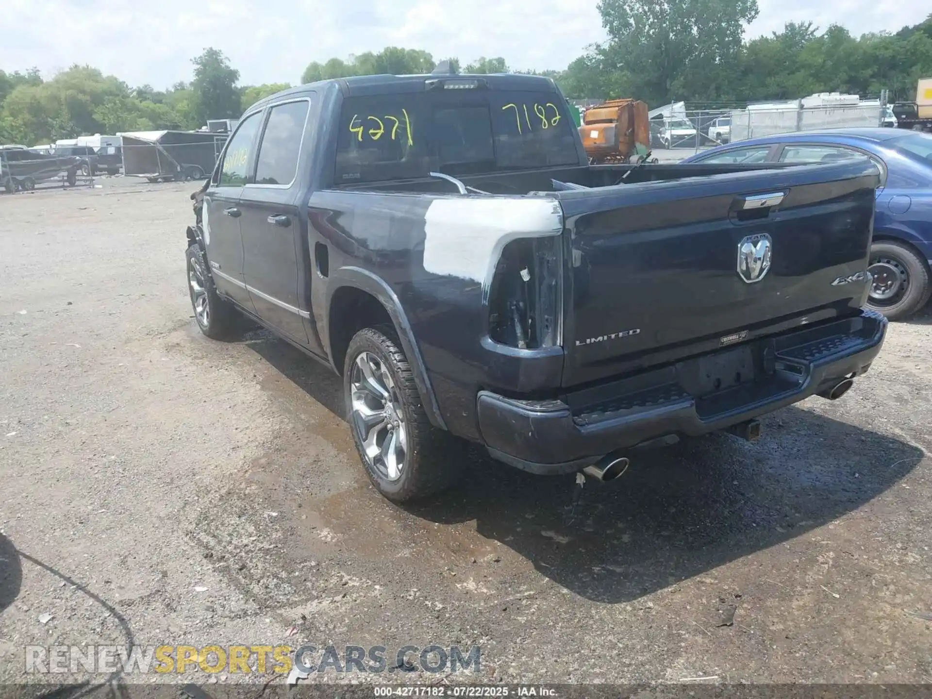 3 Photograph of a damaged car 1C6SRFHT4MN525904 RAM 1500 2021