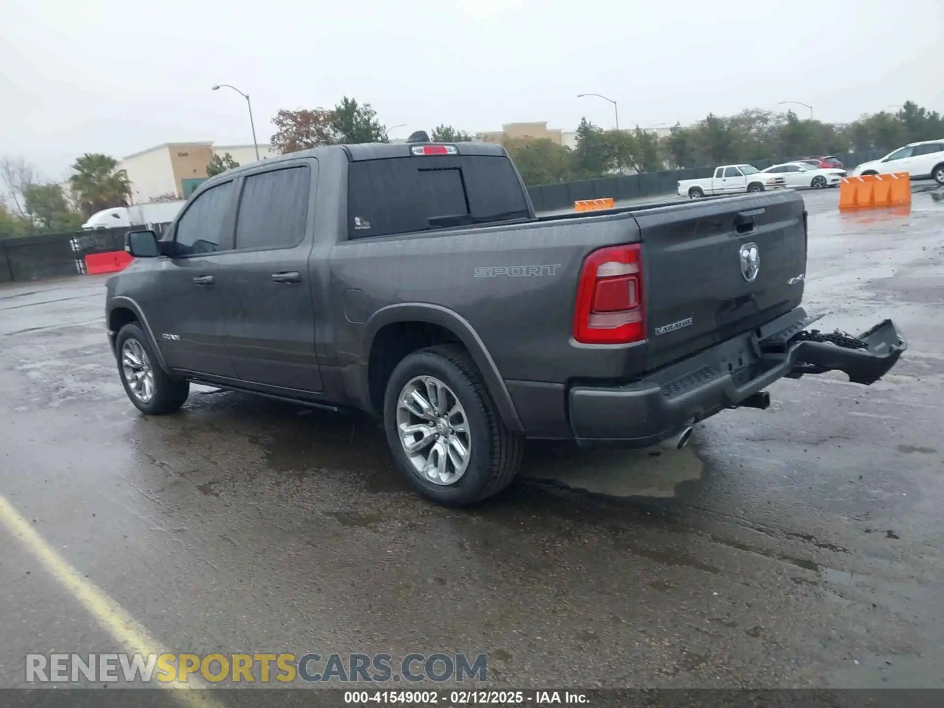 3 Photograph of a damaged car 1C6SRFJT0MN616503 RAM 1500 2021