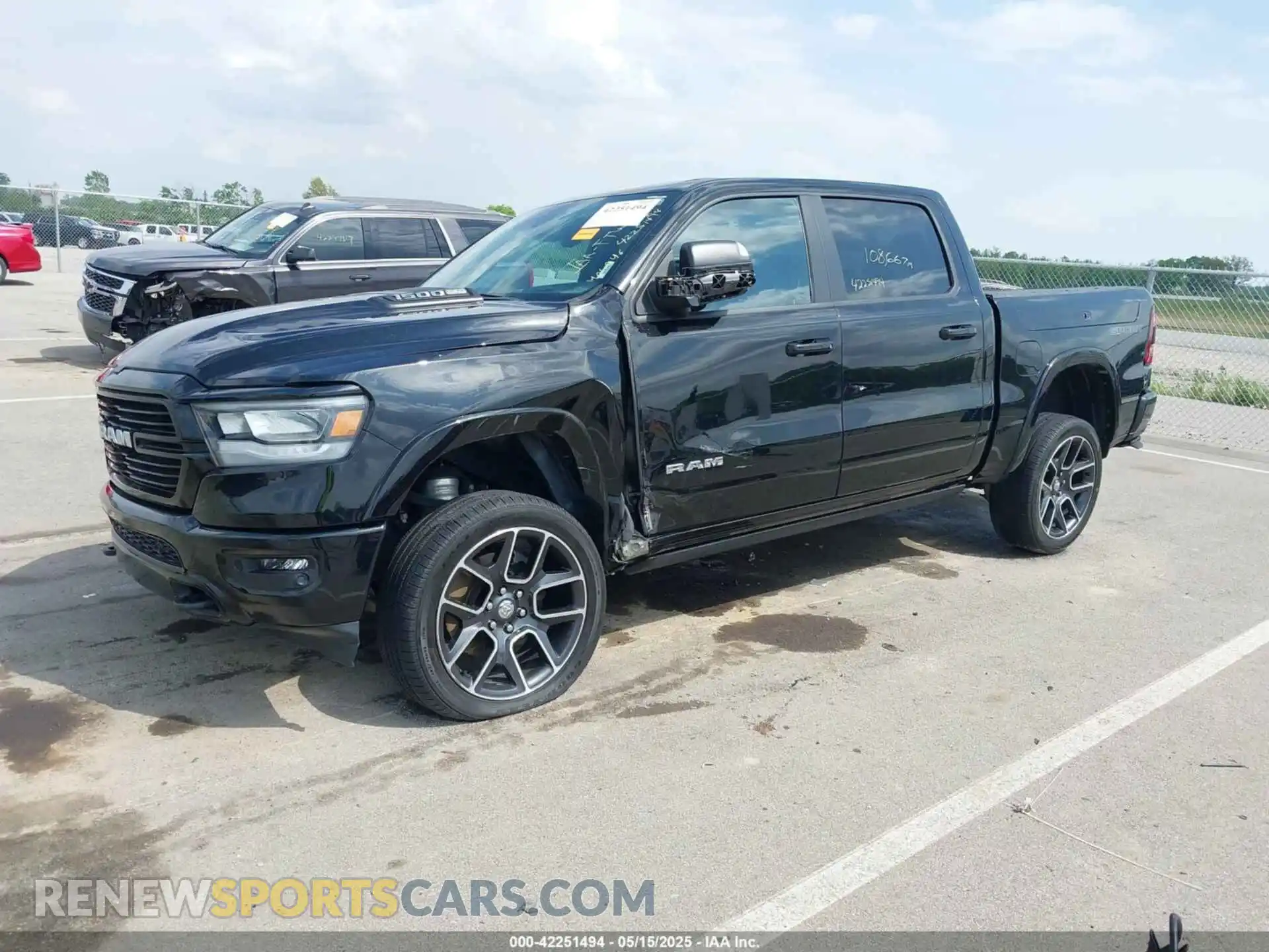 2 fotografías del automóvil dañado 1C6SRFJT1MN627705 RAM 1500 2021
