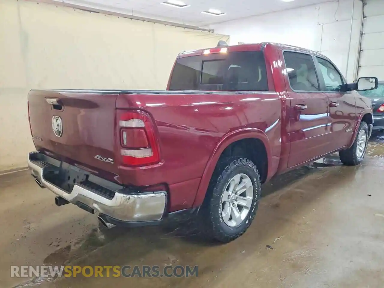 3 Photograph of a damaged car 1C6SRFJT1MN660185 RAM 1500 2021