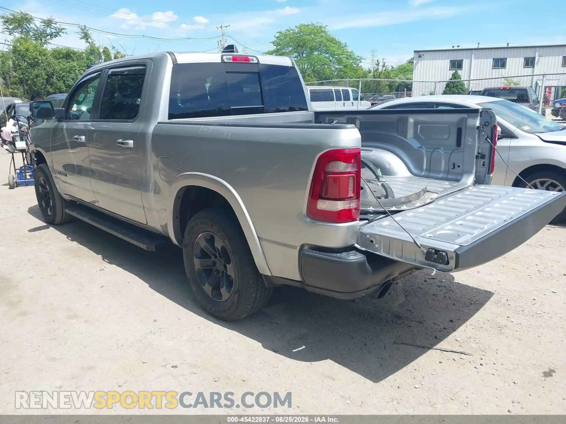 3 Photograph of a damaged car 1C6SRFJT3MN777976 RAM 1500 2021
