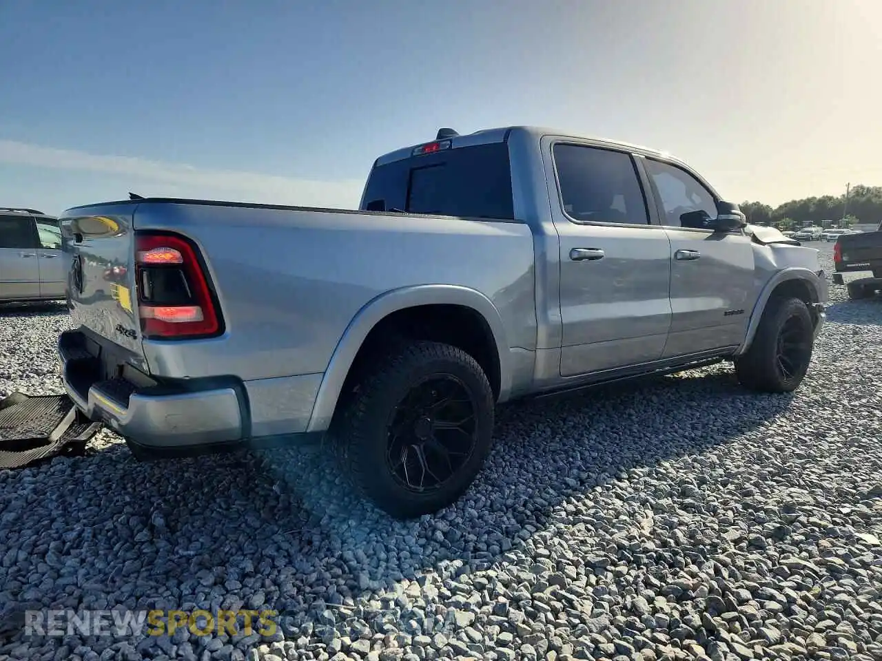 3 Photograph of a damaged car 1C6SRFJT4MN550666 RAM 1500 2021