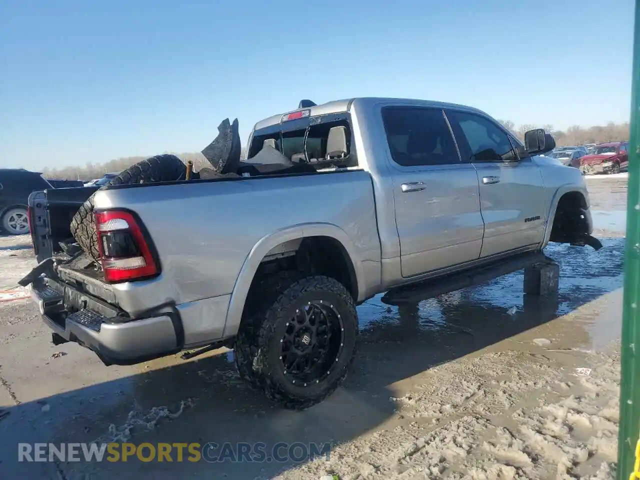 3 Photograph of a damaged car 1C6SRFJT5MN610843 RAM 1500 2021