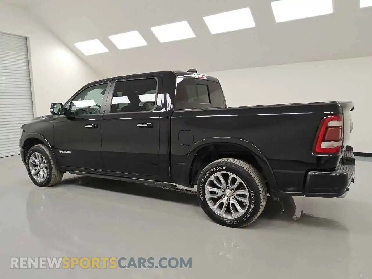 2 Photograph of a damaged car 1C6SRFJT5MN682576 RAM 1500 2021