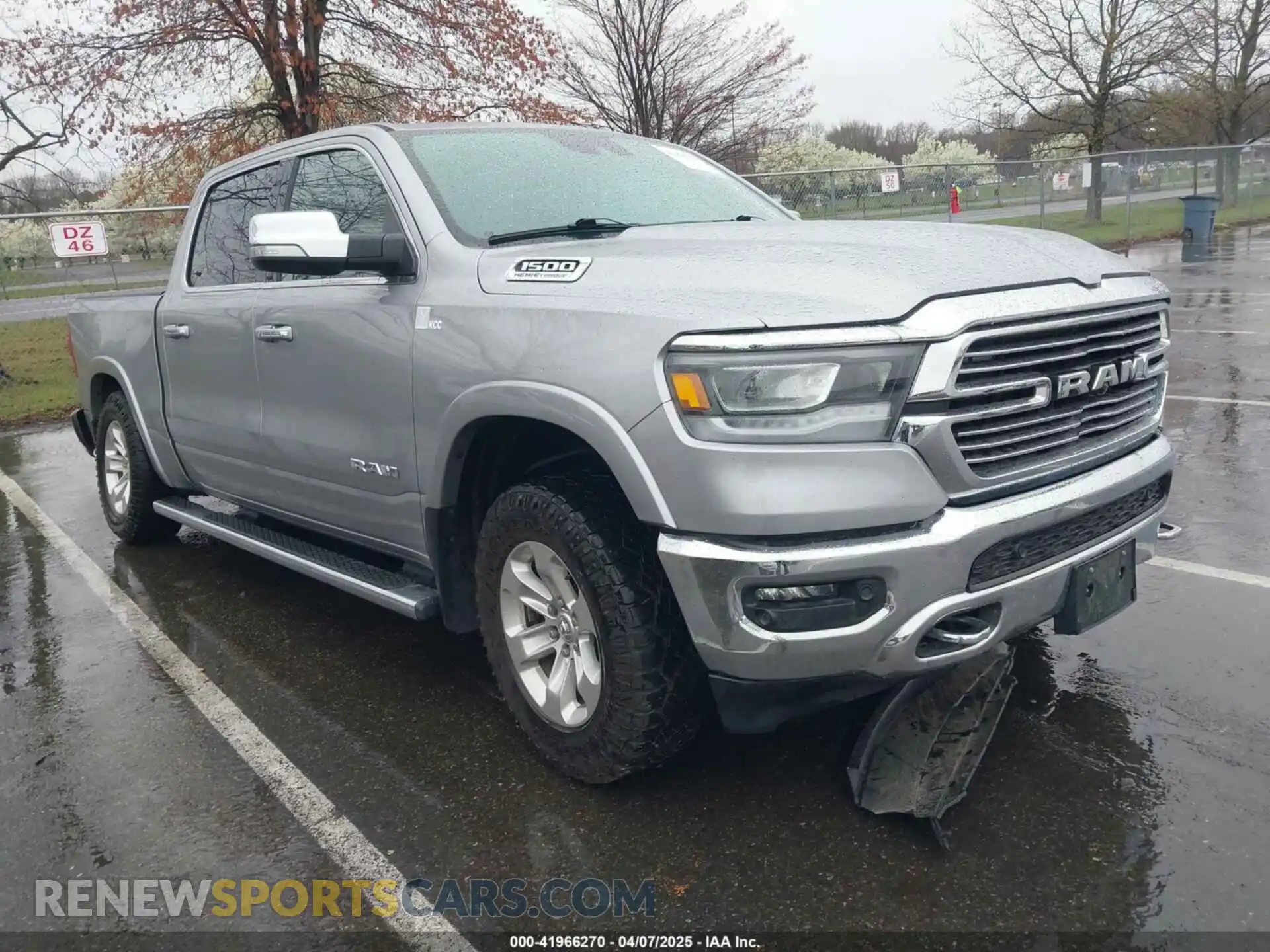 1 Photograph of a damaged car 1C6SRFJT6MN580347 RAM 1500 2021