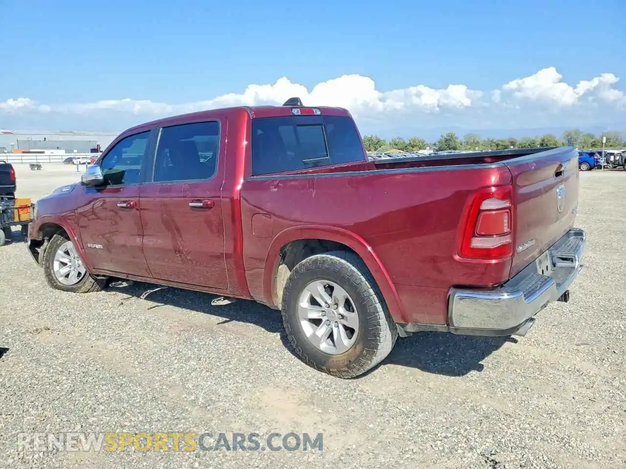 2 fotografías del automóvil dañado 1C6SRFJT6MN771492 RAM 1500 2021