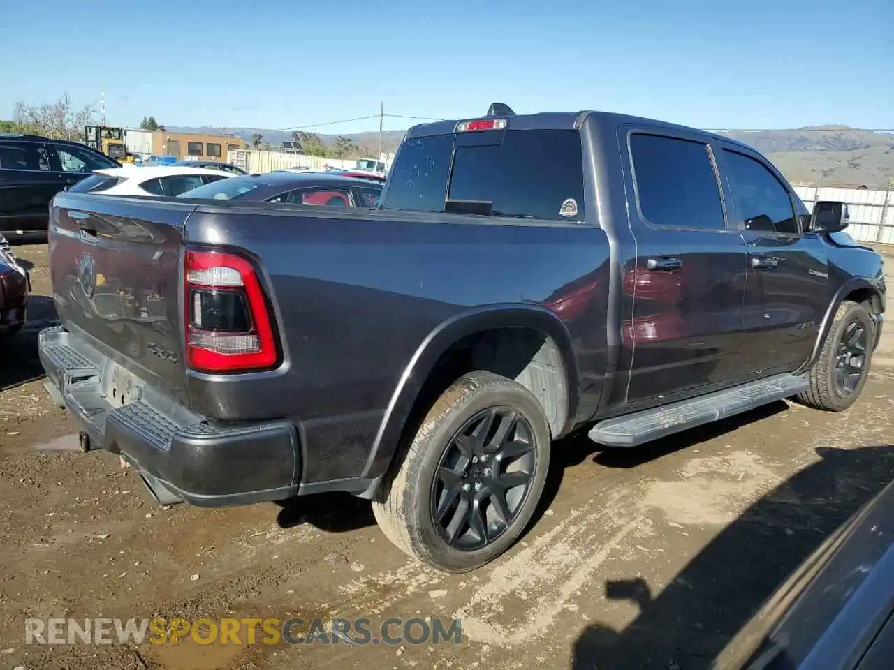3 Photograph of a damaged car 1C6SRFJT8MN739062 RAM 1500 2021