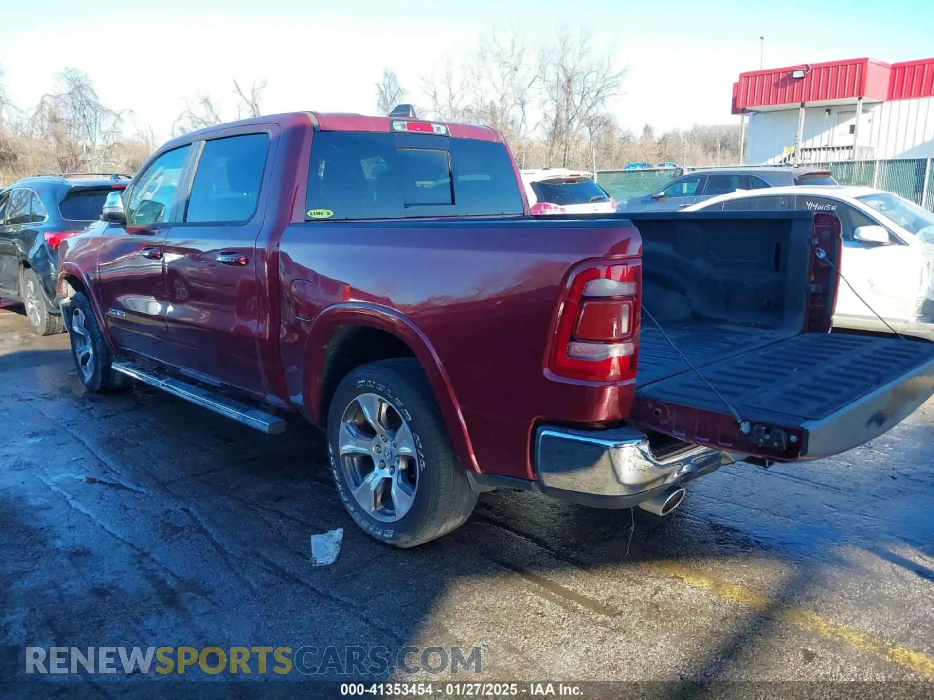 3 Photograph of a damaged car 1C6SRFJT8MN773616 RAM 1500 2021
