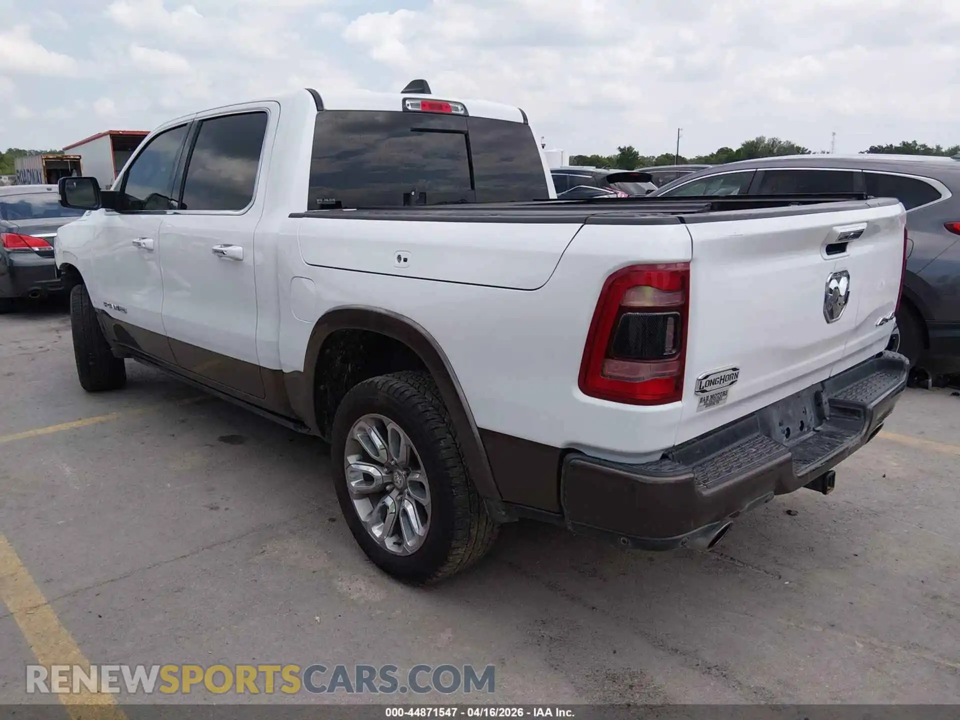 3 Photograph of a damaged car 1C6SRFKT7MN525663 RAM 1500 2021