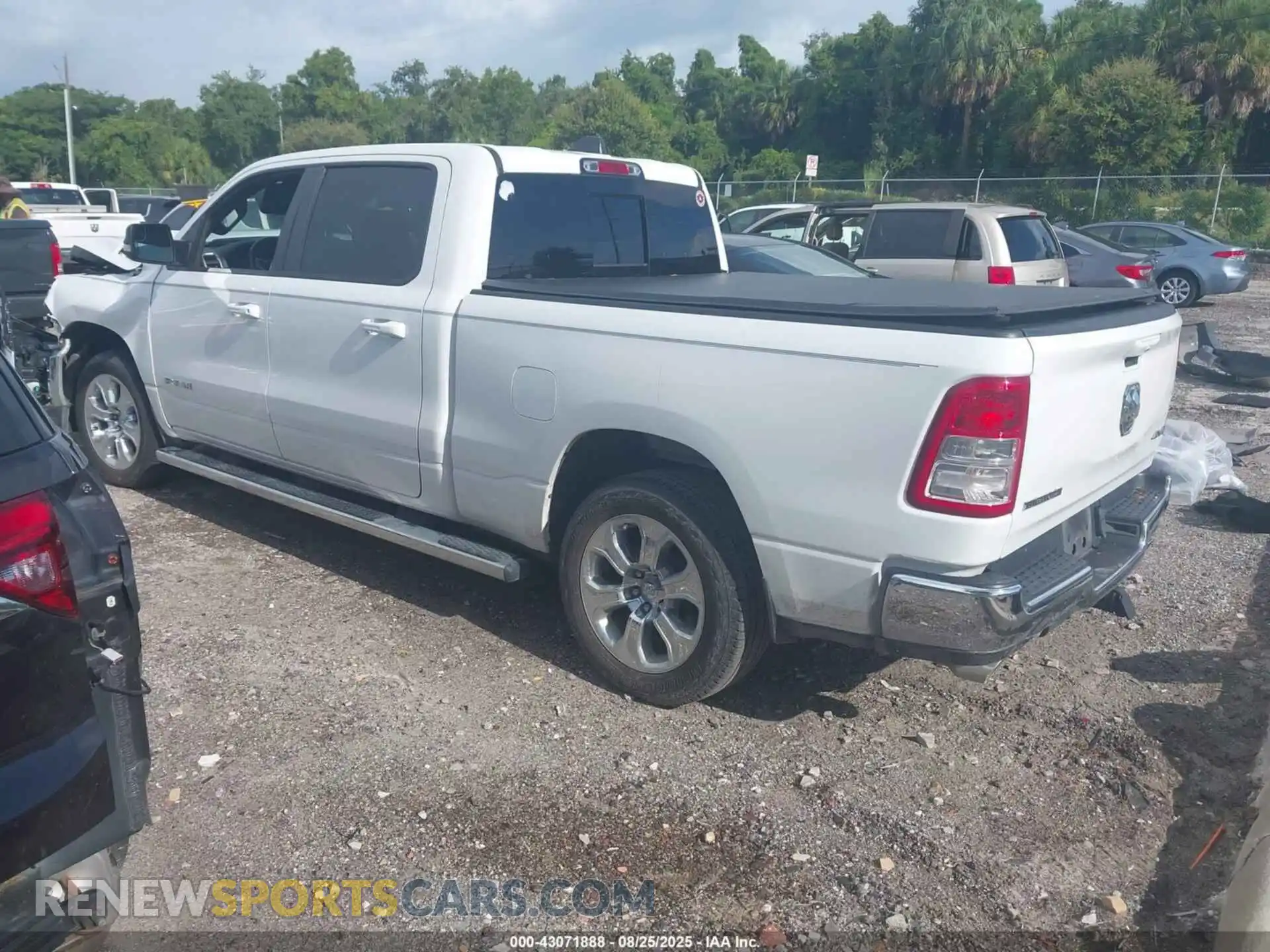 3 Photograph of a damaged car 1C6SRFMT0MN635449 RAM 1500 2021