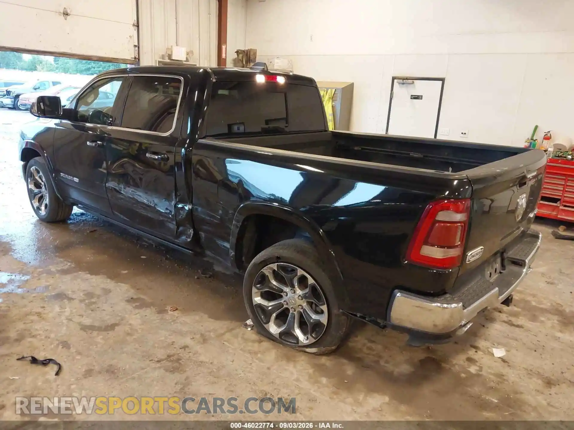 3 fotografías del automóvil dañado 1C6SRFSTXMN627846 RAM 1500 2021
