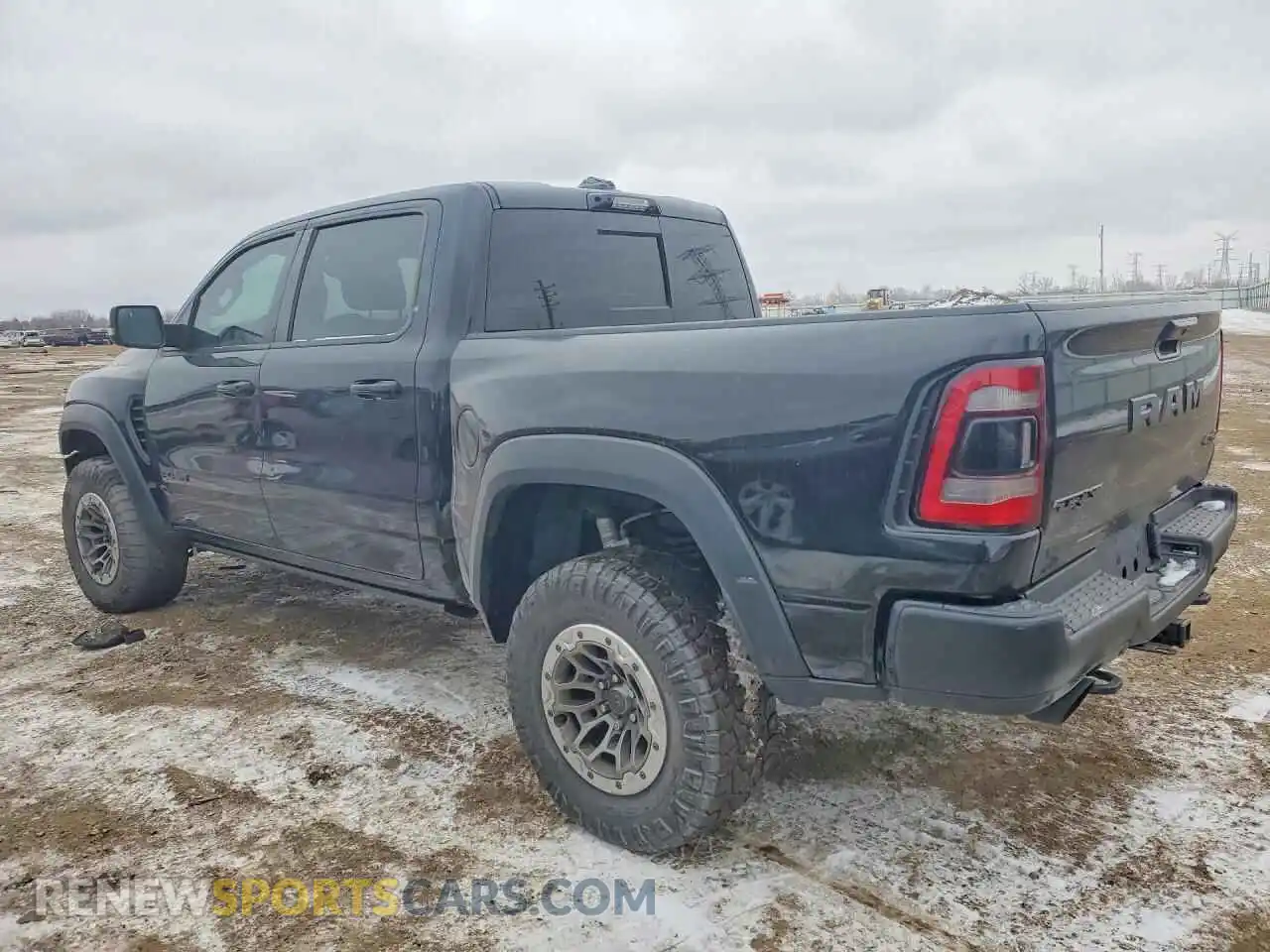 2 fotografías del automóvil dañado 1C6SRFU90MN900925 RAM 1500 2021
