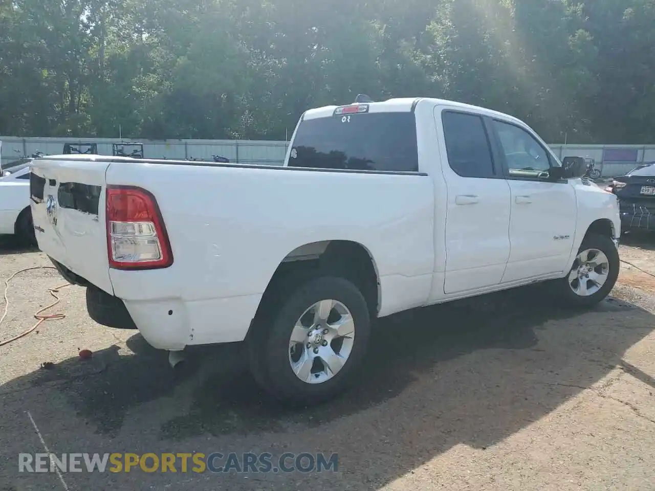 3 Photograph of a damaged car 1C6RREBG1NN273017 RAM 1500 2022