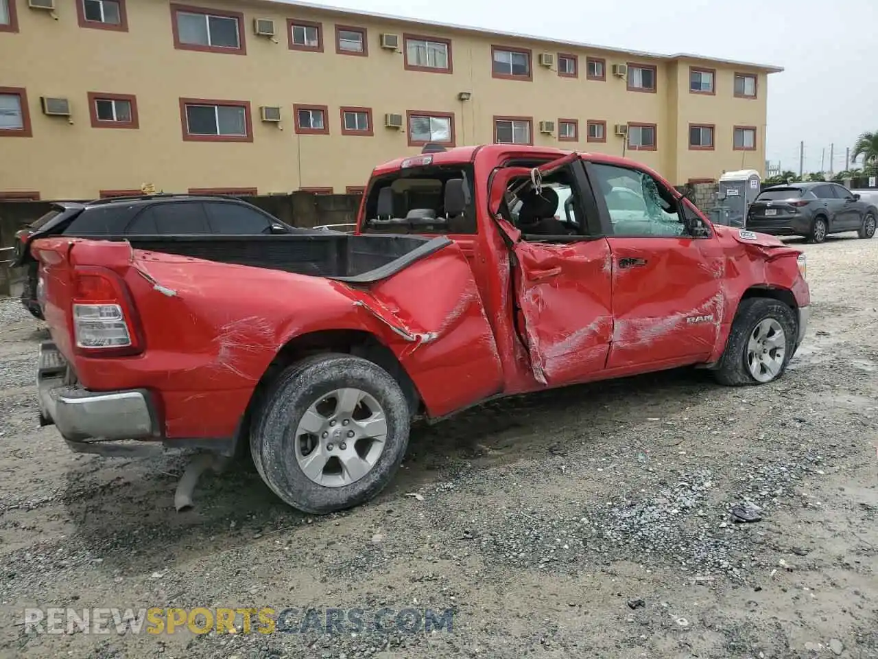 3 Photograph of a damaged car 1C6RREBG3NN277375 RAM 1500 2022