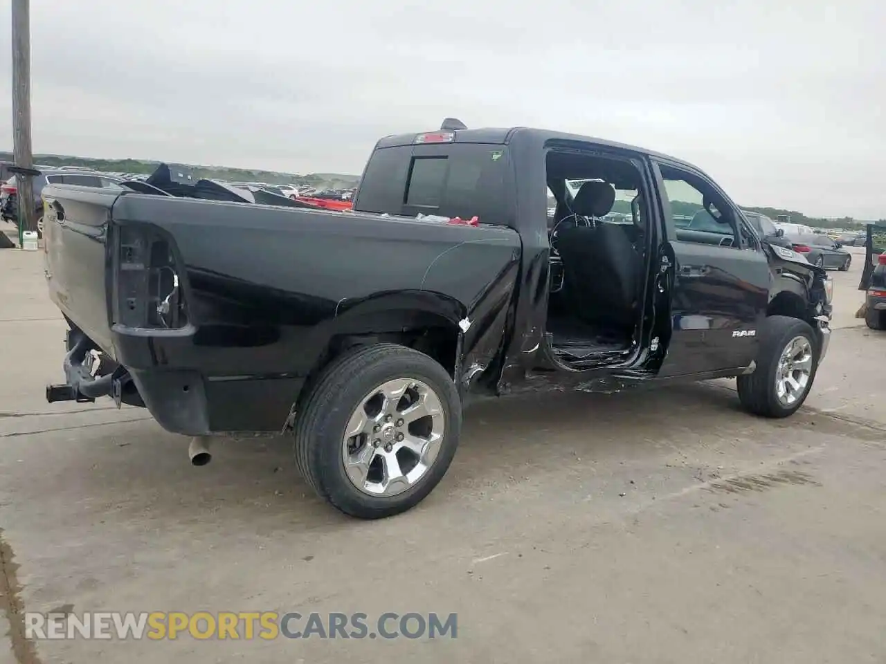 3 Photograph of a damaged car 1C6RREFG1NN254218 RAM 1500 2022