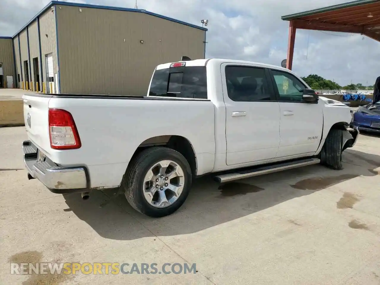 3 Photograph of a damaged car 1C6RREFG2NN425316 RAM 1500 2022