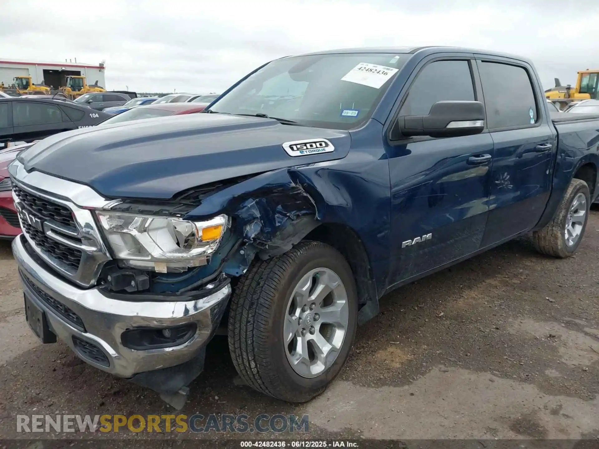 2 Photograph of a damaged car 1C6RREFG6NN261357 RAM 1500 2022