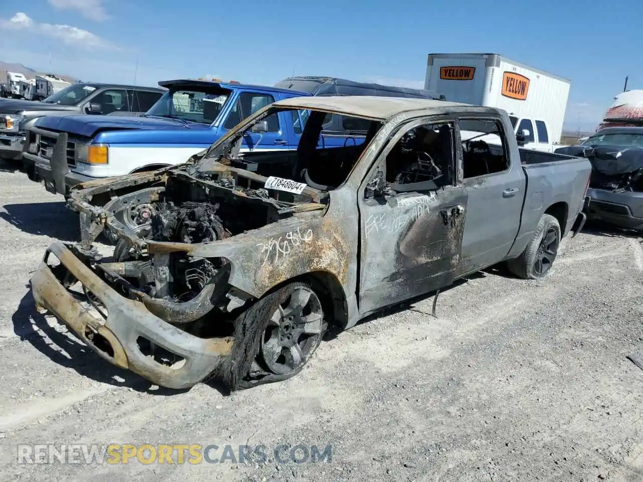 1 Photograph of a damaged car 1C6RREFM5NN364792 RAM 1500 2022