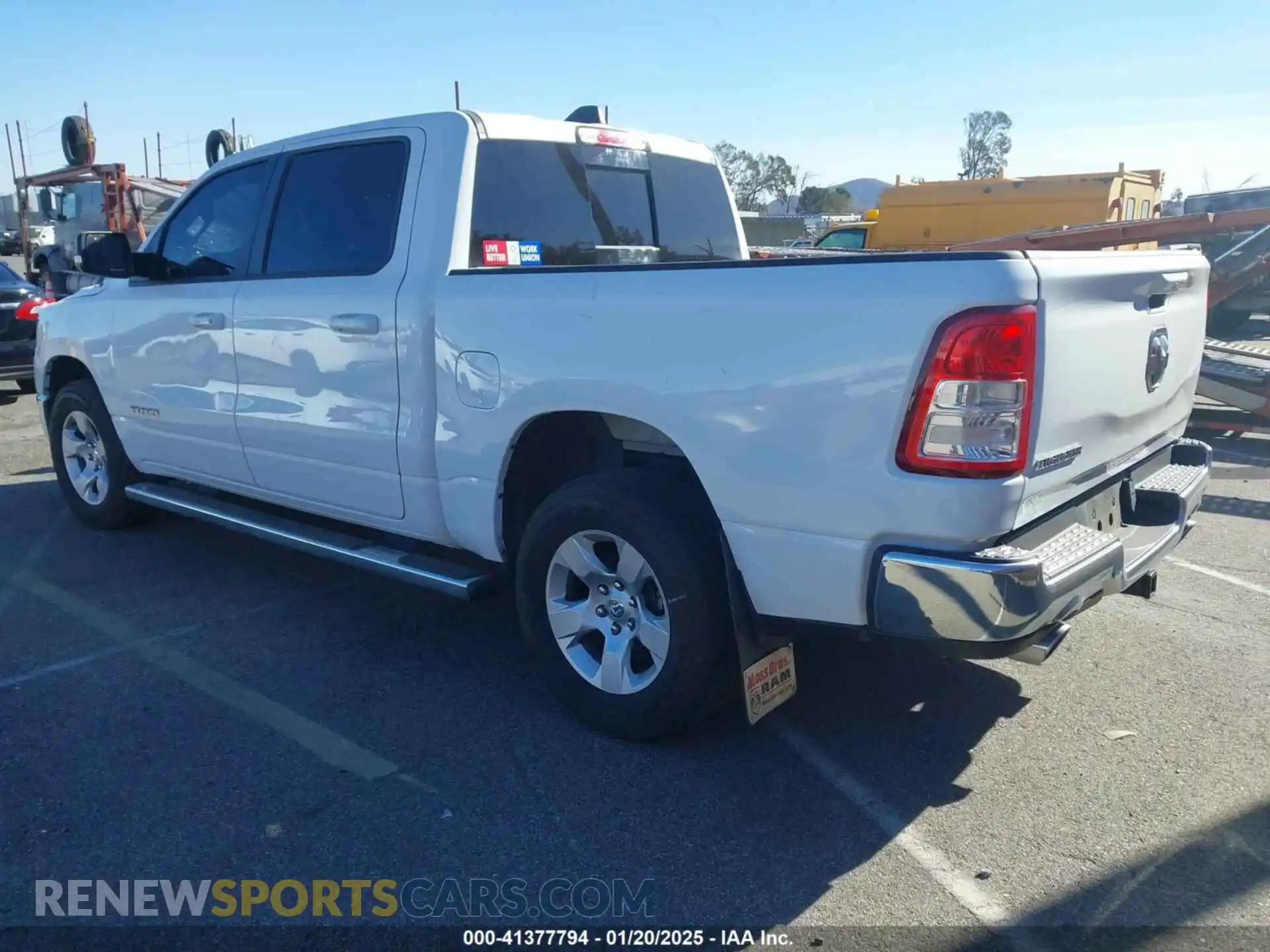3 Photograph of a damaged car 1C6RREFM6NN431903 RAM 1500 2022