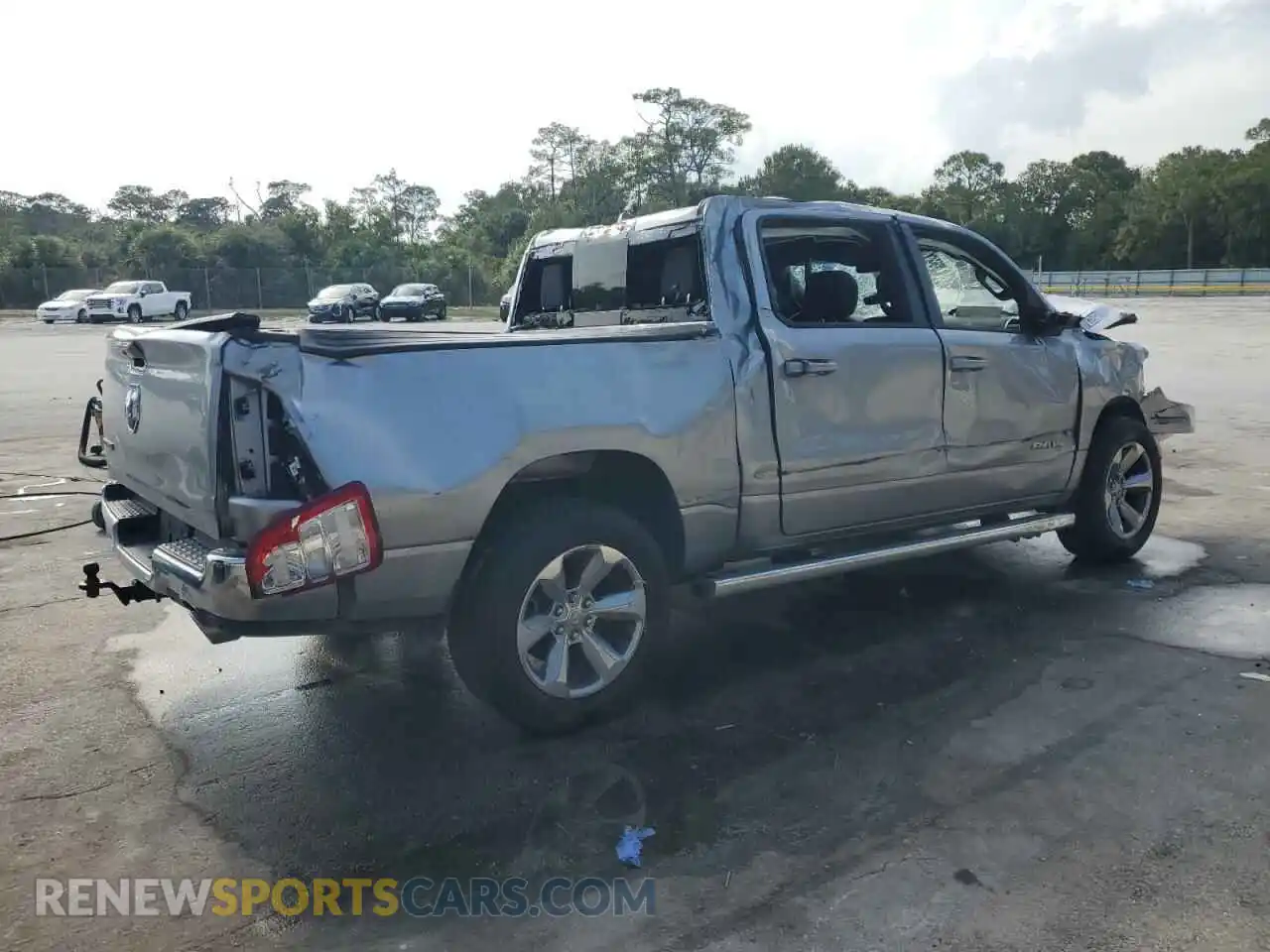 3 Photograph of a damaged car 1C6RREFMXNN452284 RAM 1500 2022