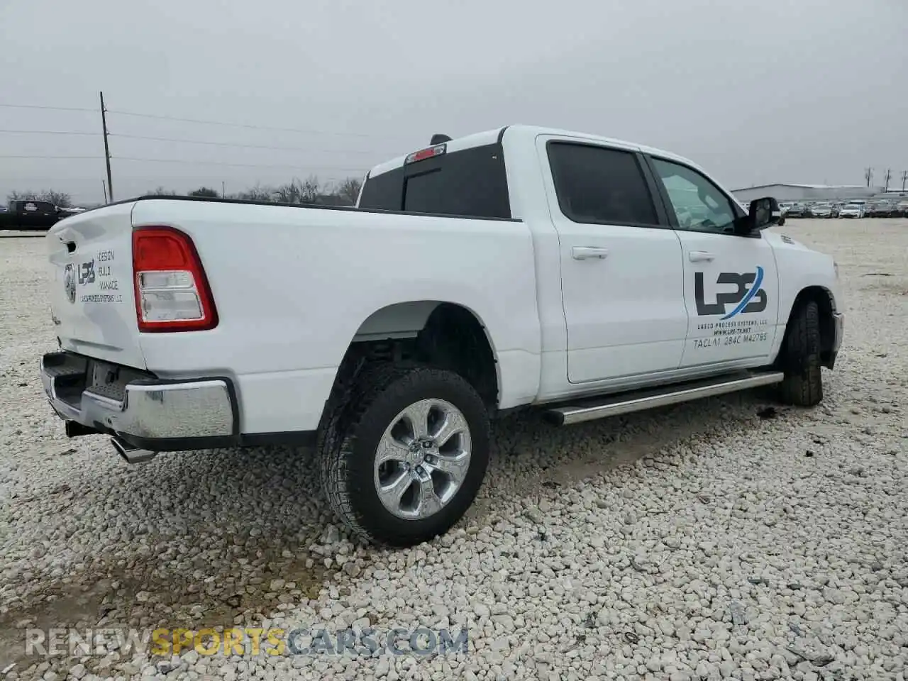3 Photograph of a damaged car 1C6RREFT0NN464158 RAM 1500 2022