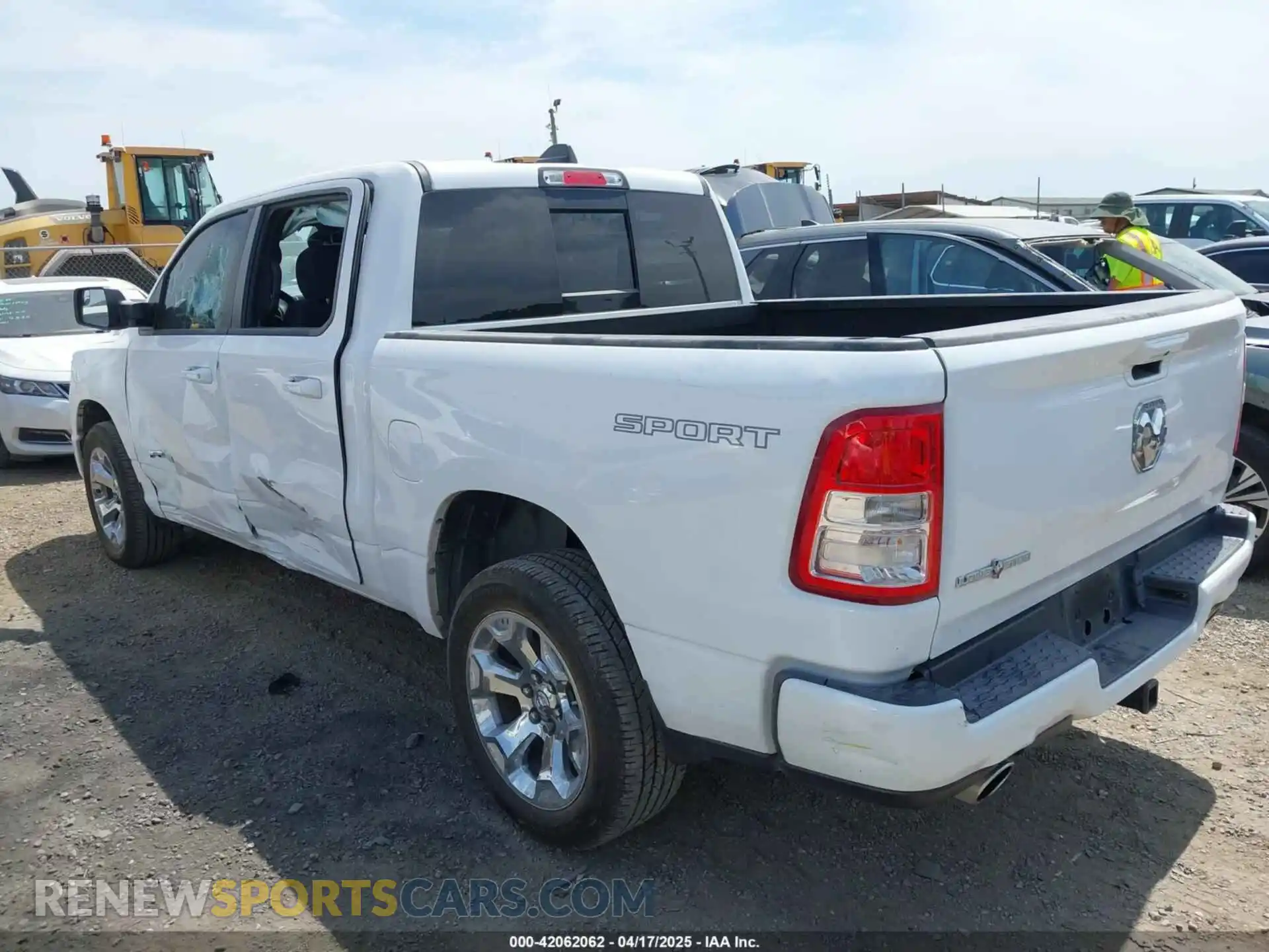 3 Photograph of a damaged car 1C6RREFT3NN372896 RAM 1500 2022