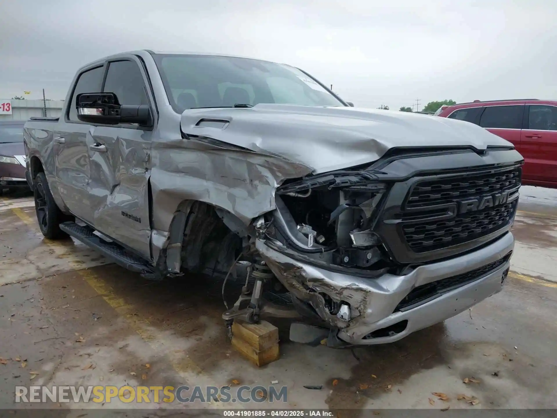 1 Photograph of a damaged car 1C6RREFT4NN187269 RAM 1500 2022