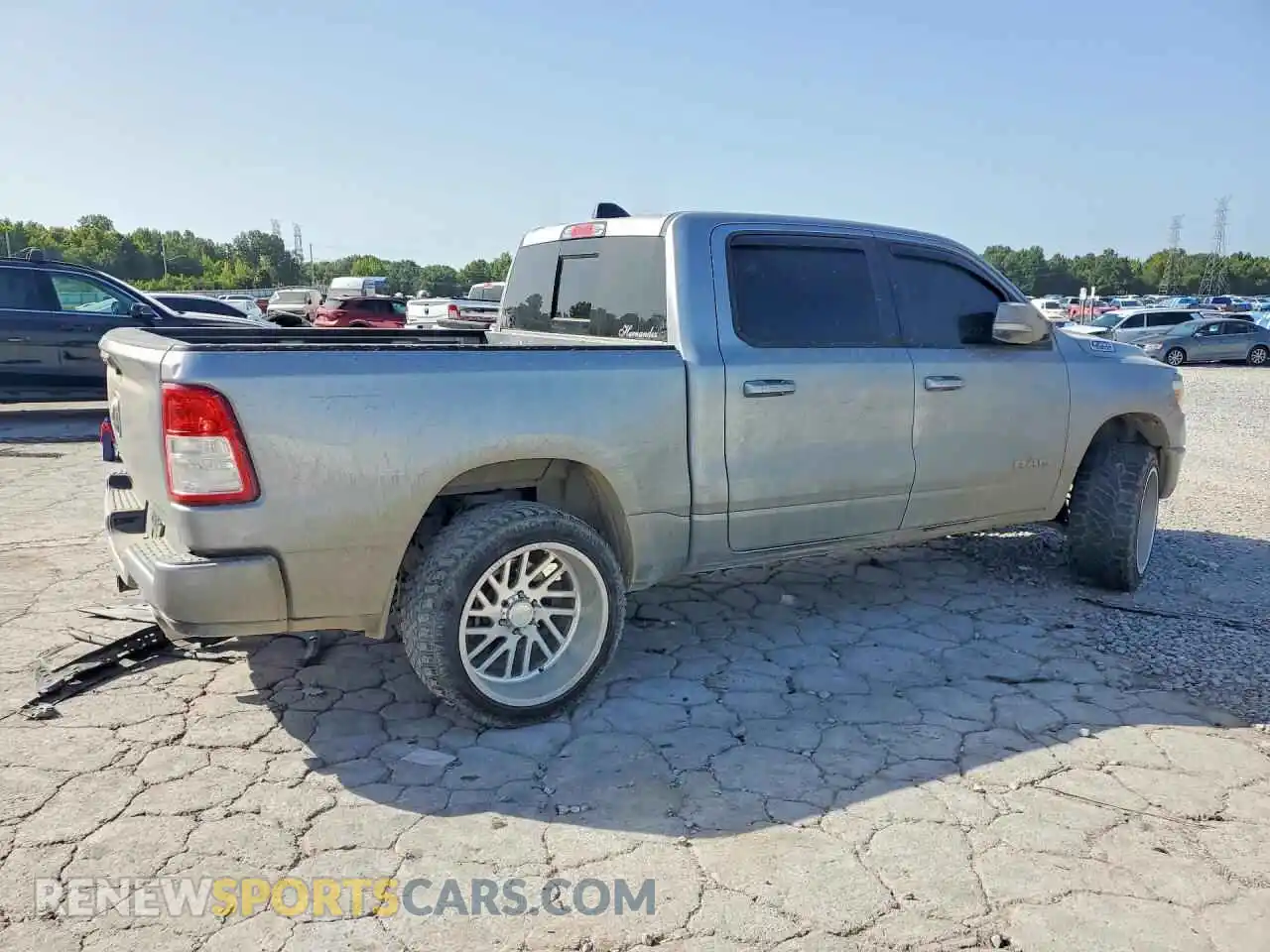 3 Photograph of a damaged car 1C6RREFT4NN291244 RAM 1500 2022