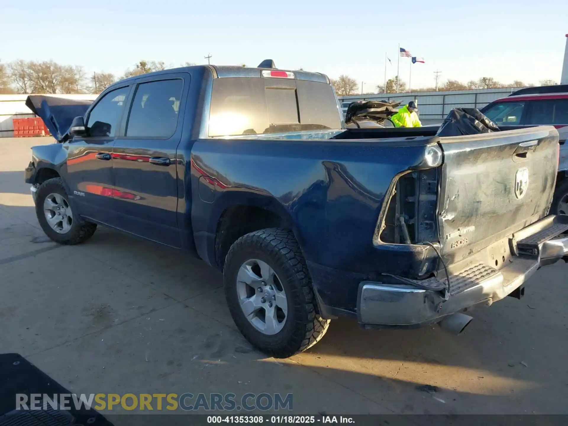 3 Photograph of a damaged car 1C6RREFT6NN201253 RAM 1500 2022