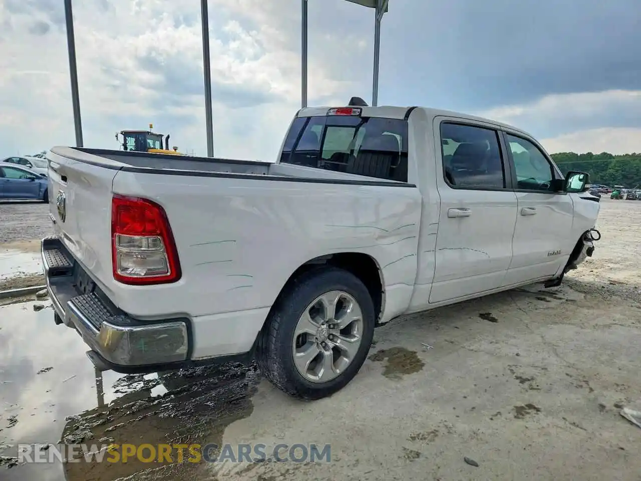 3 Photograph of a damaged car 1C6RREFT9NN479404 RAM 1500 2022