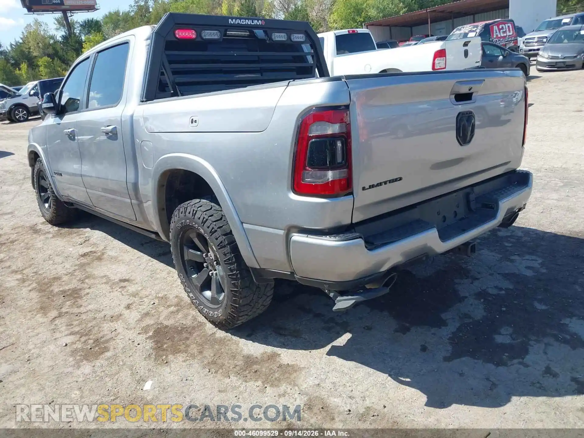 3 Photograph of a damaged car 1C6RREHT0NN377440 RAM 1500 2022
