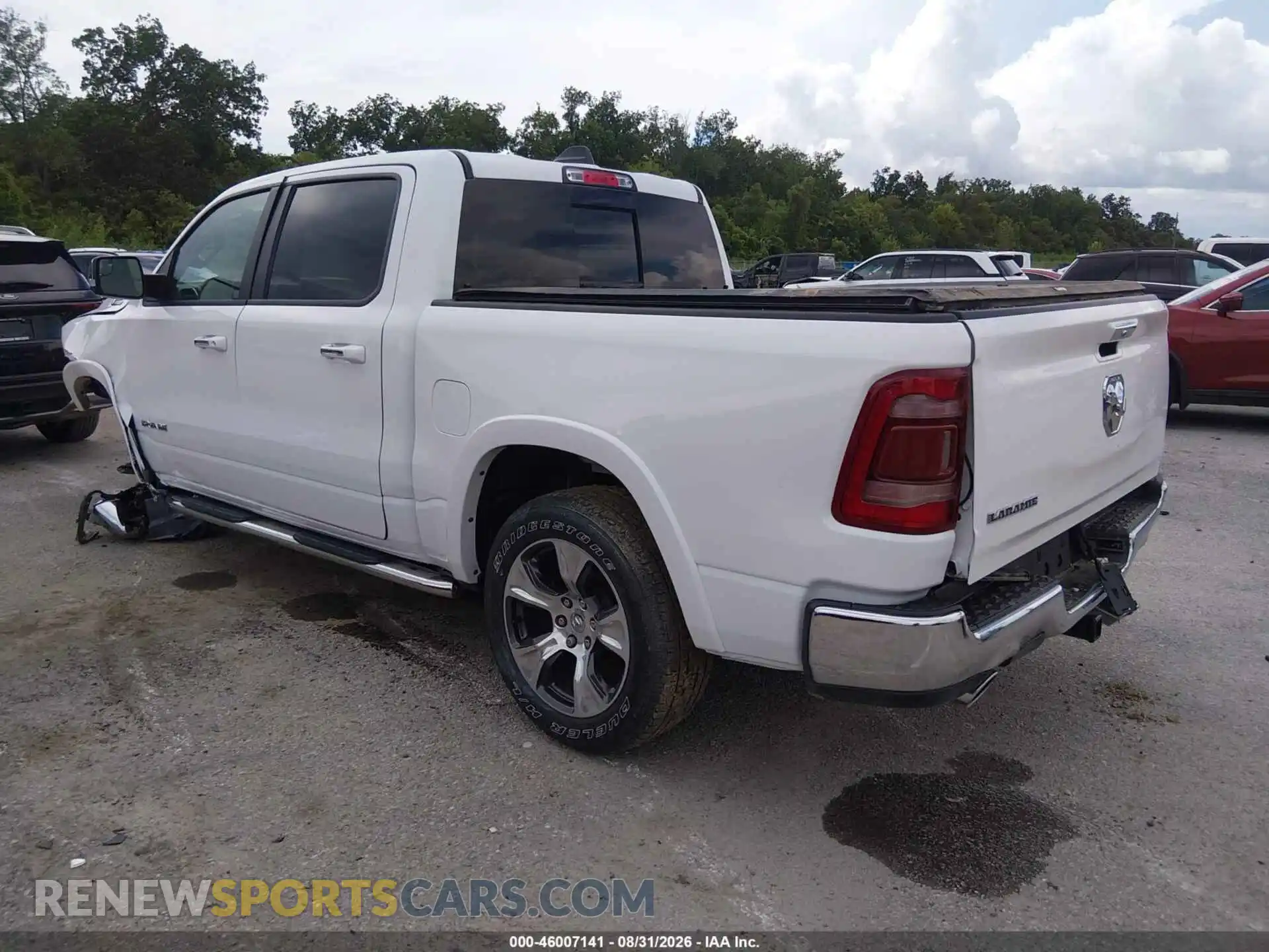 3 Photograph of a damaged car 1C6RREJT8NN355809 RAM 1500 2022