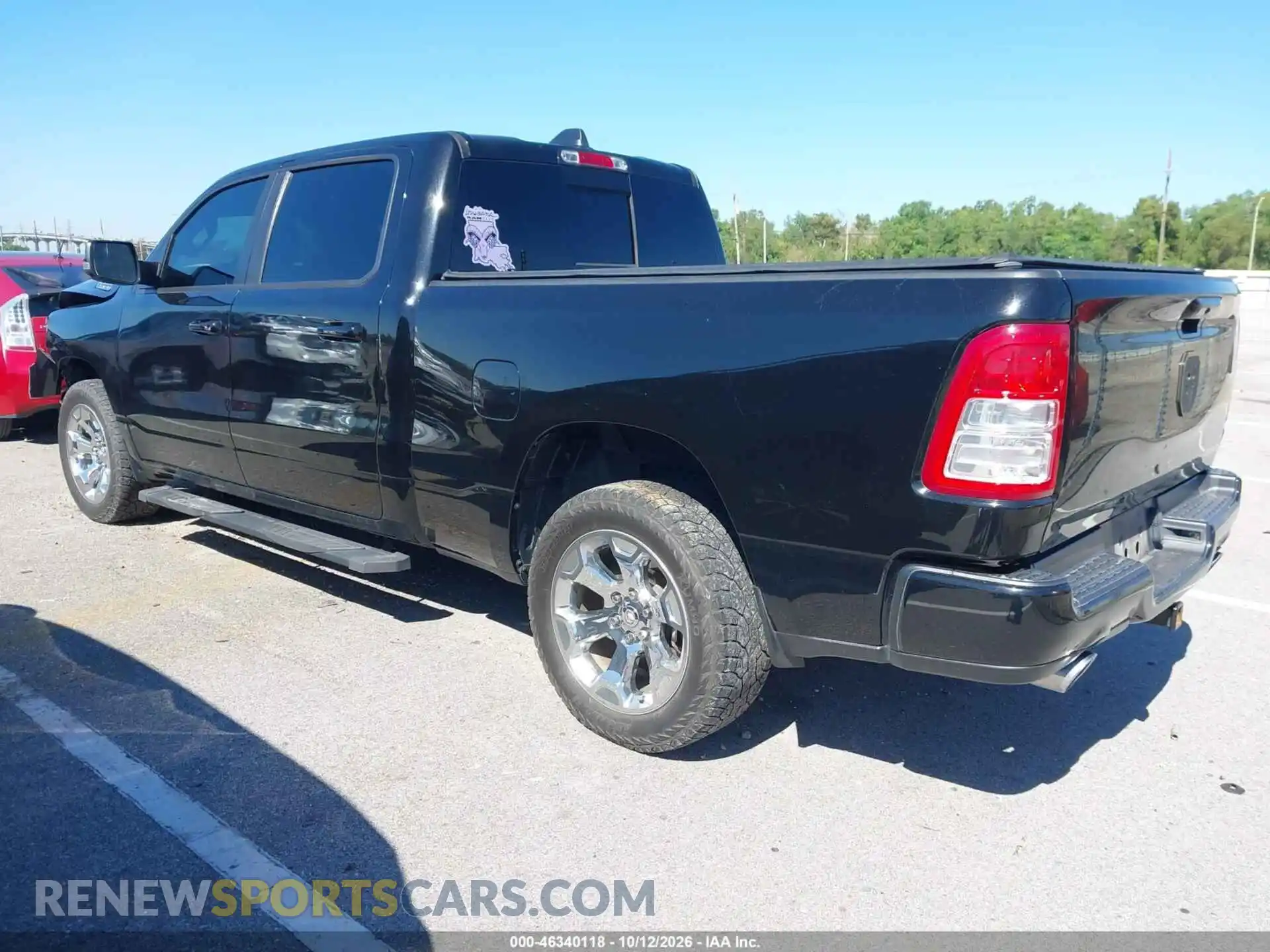 3 Photograph of a damaged car 1C6RREMT8NN190825 RAM 1500 2022