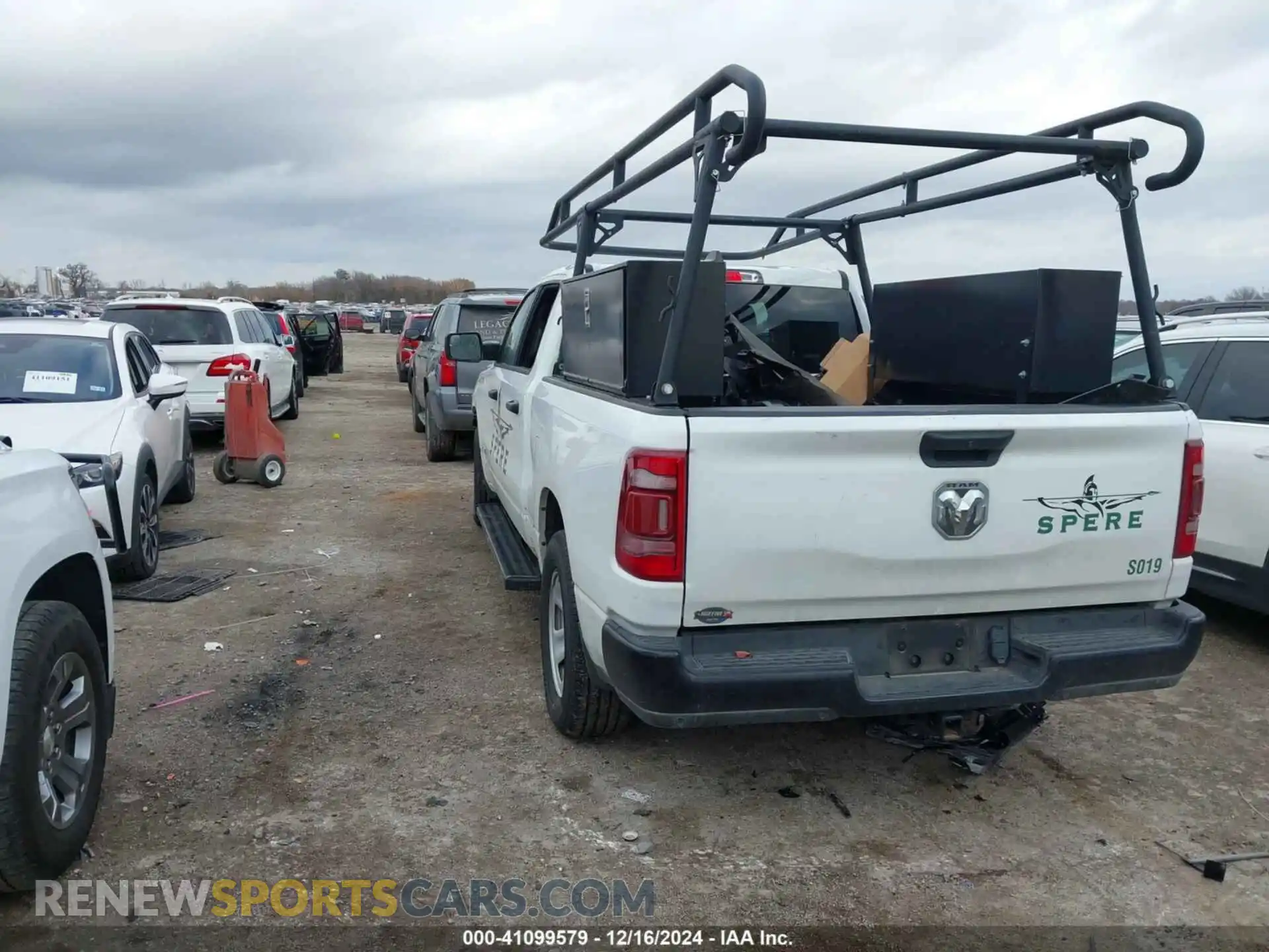3 Photograph of a damaged car 1C6RRENT4NN436039 RAM 1500 2022