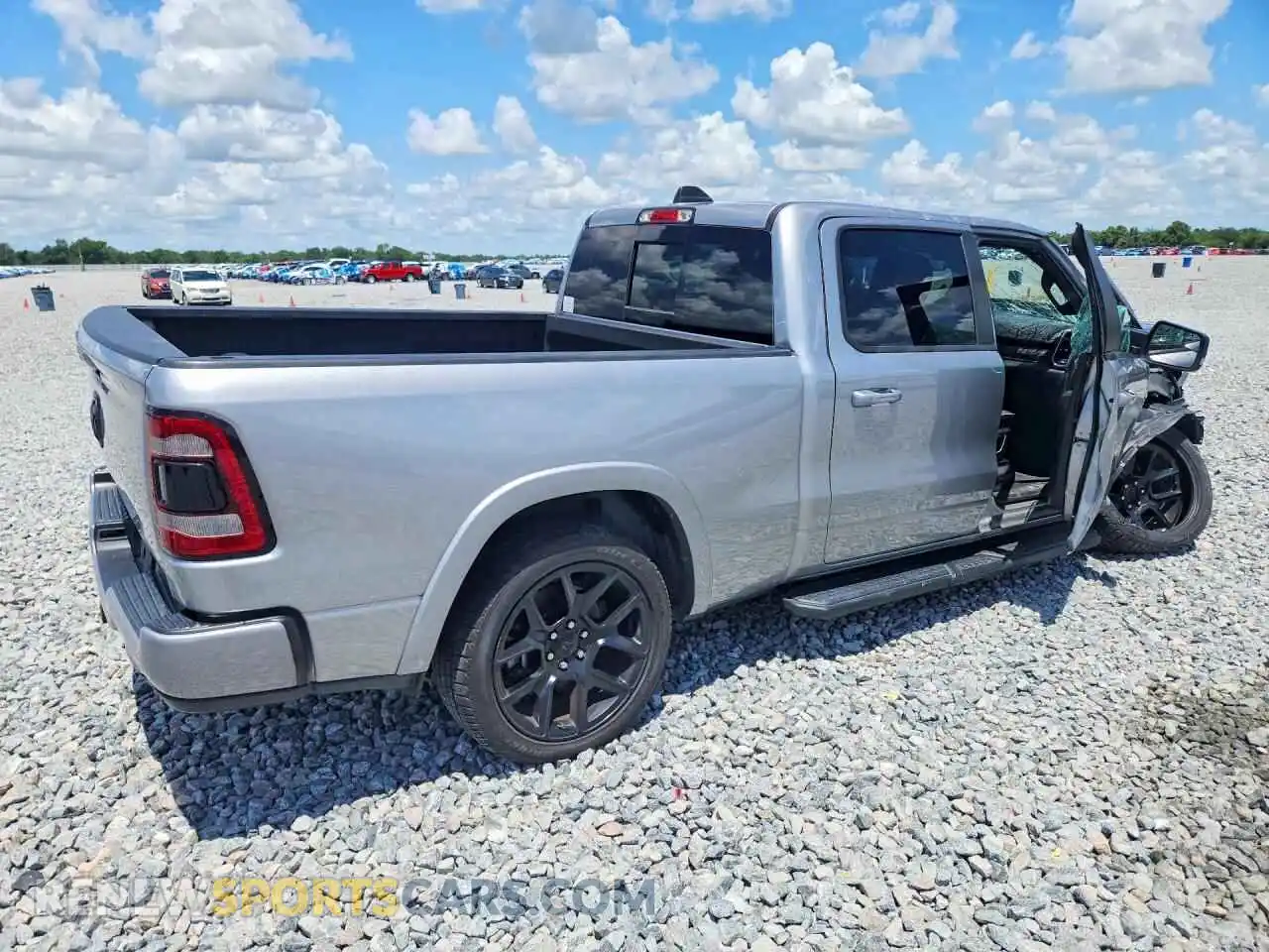 3 fotografías del automóvil dañado 1C6RRERT3NN461413 RAM 1500 2022