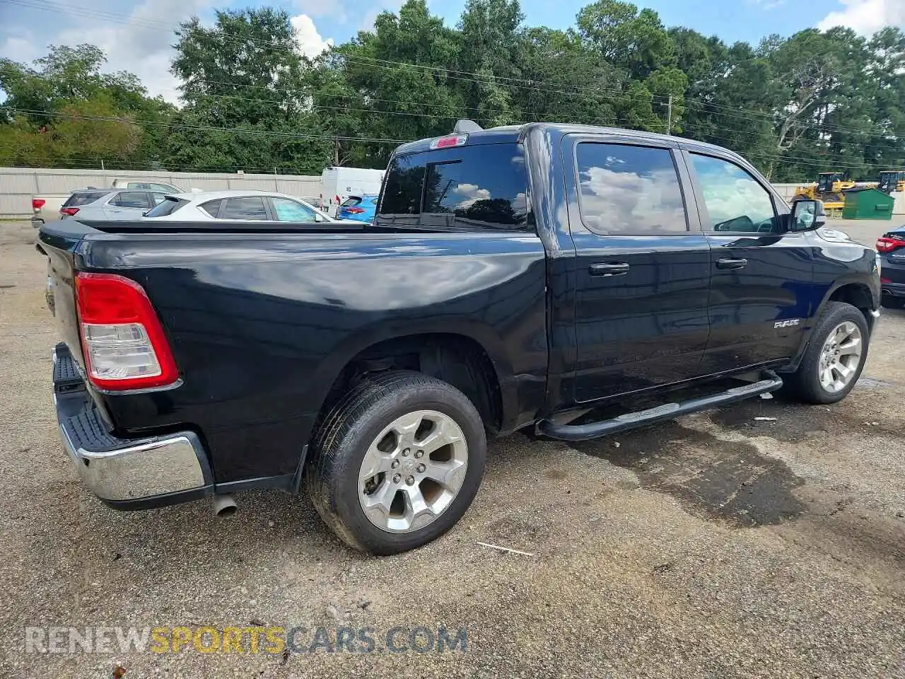 3 Photograph of a damaged car 1C6RRFFG0NN298216 RAM 1500 2022