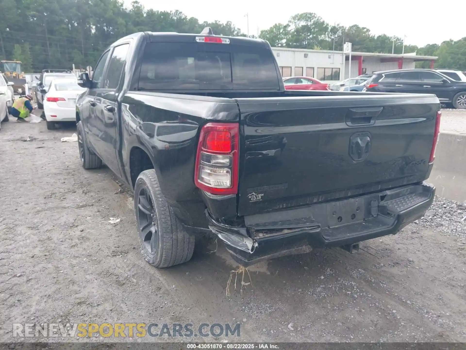 3 Photograph of a damaged car 1C6RRFFG0NN341632 RAM 1500 2022
