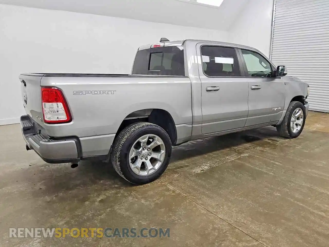 3 Photograph of a damaged car 1C6RRFFG1NN316982 RAM 1500 2022