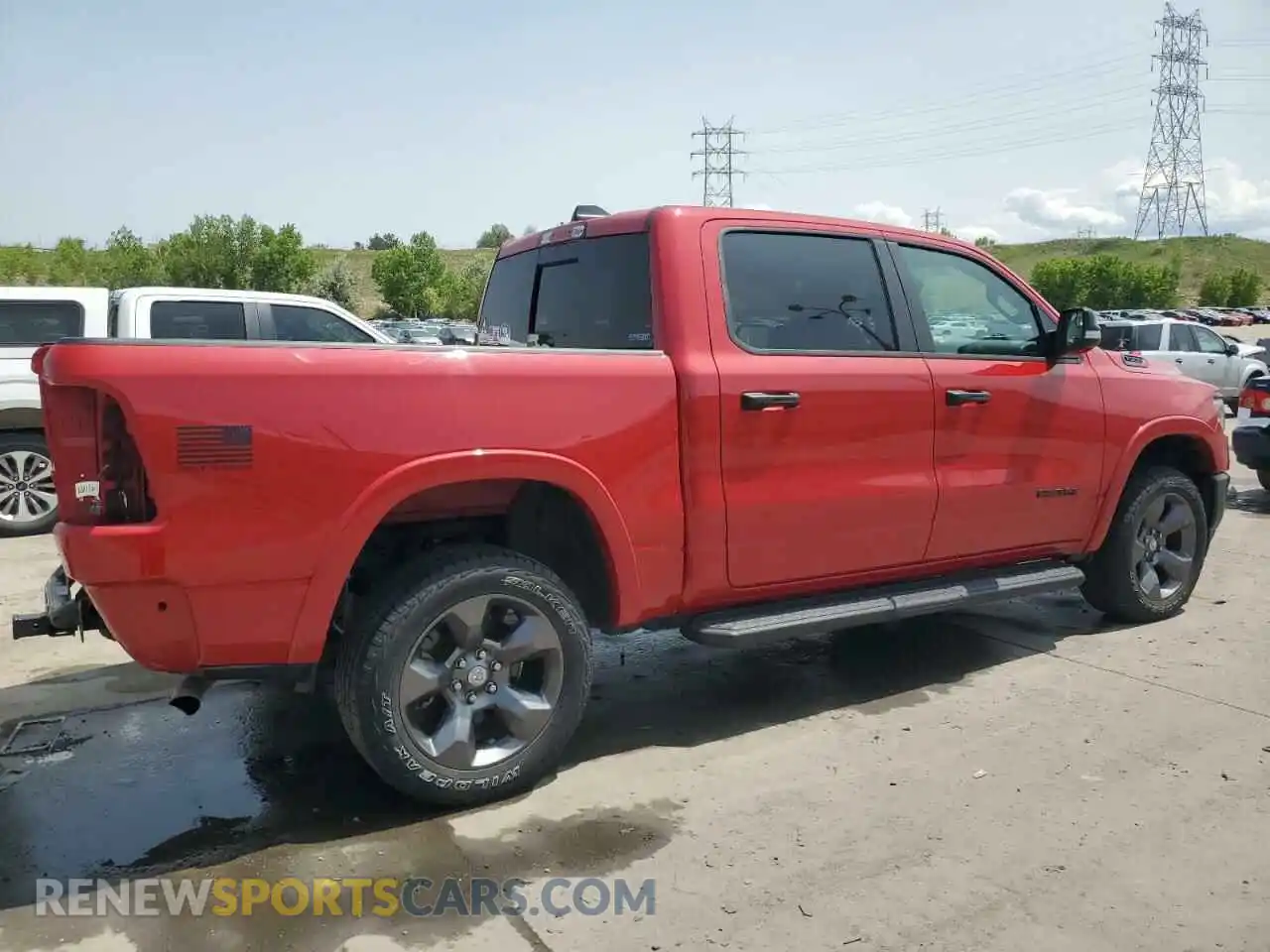 3 Photograph of a damaged car 1C6RRFFG3NN251133 RAM 1500 2022