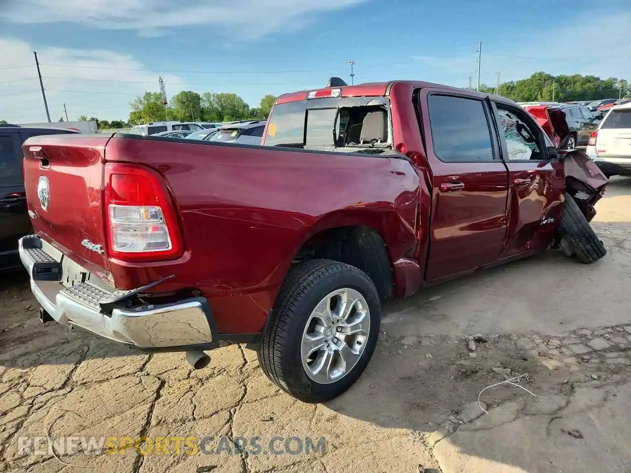 3 Photograph of a damaged car 1C6RRFFG3NN258759 RAM 1500 2022