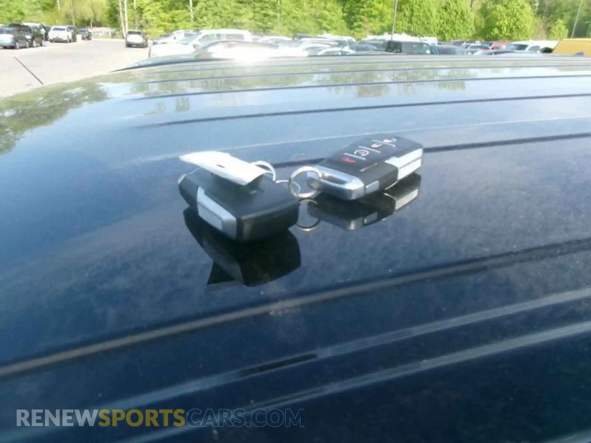 3 Photograph of a damaged car 1C6RRFFG3NN389917 RAM 1500 2022