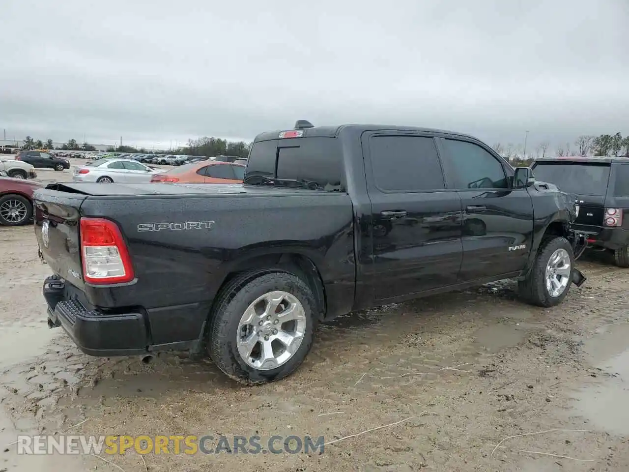 3 Photograph of a damaged car 1C6RRFFGXNN375349 RAM 1500 2022