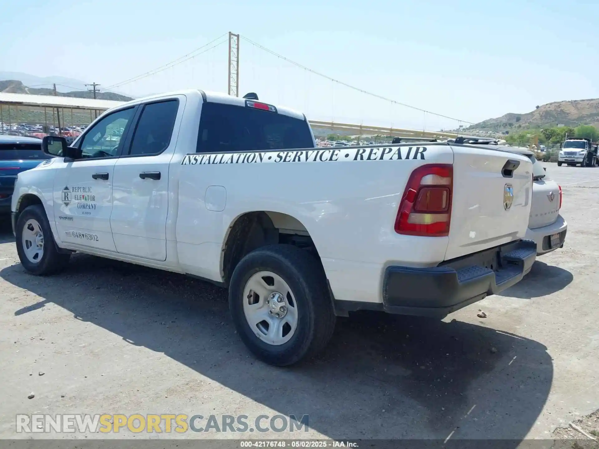 3 Photograph of a damaged car 1C6SRECG7NN435846 RAM 1500 2022