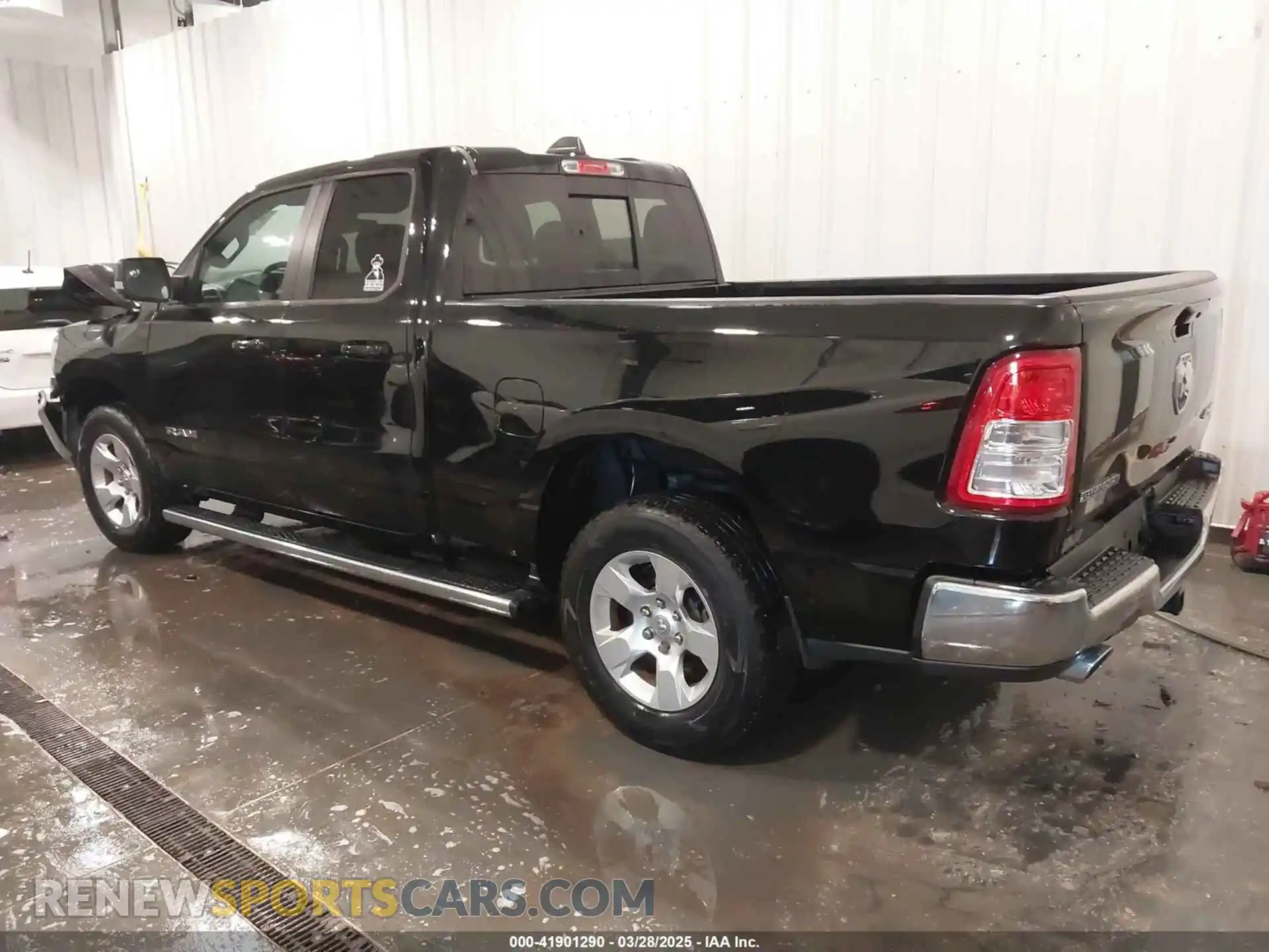 3 Photograph of a damaged car 1C6SRFBT1NN118715 RAM 1500 2022