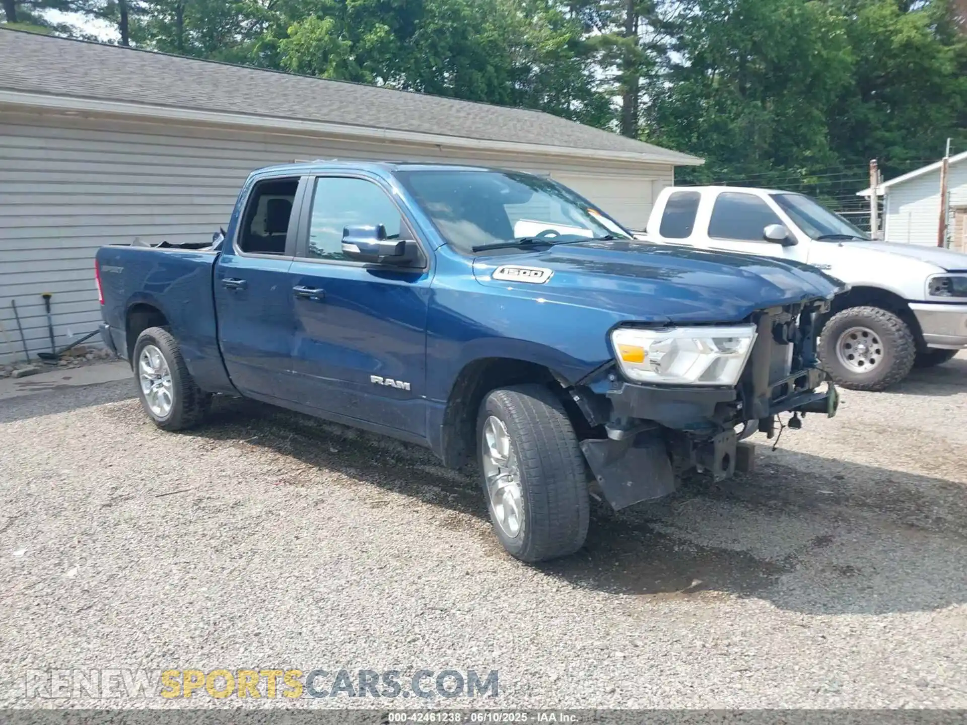 1 Photograph of a damaged car 1C6SRFBT1NN255976 RAM 1500 2022