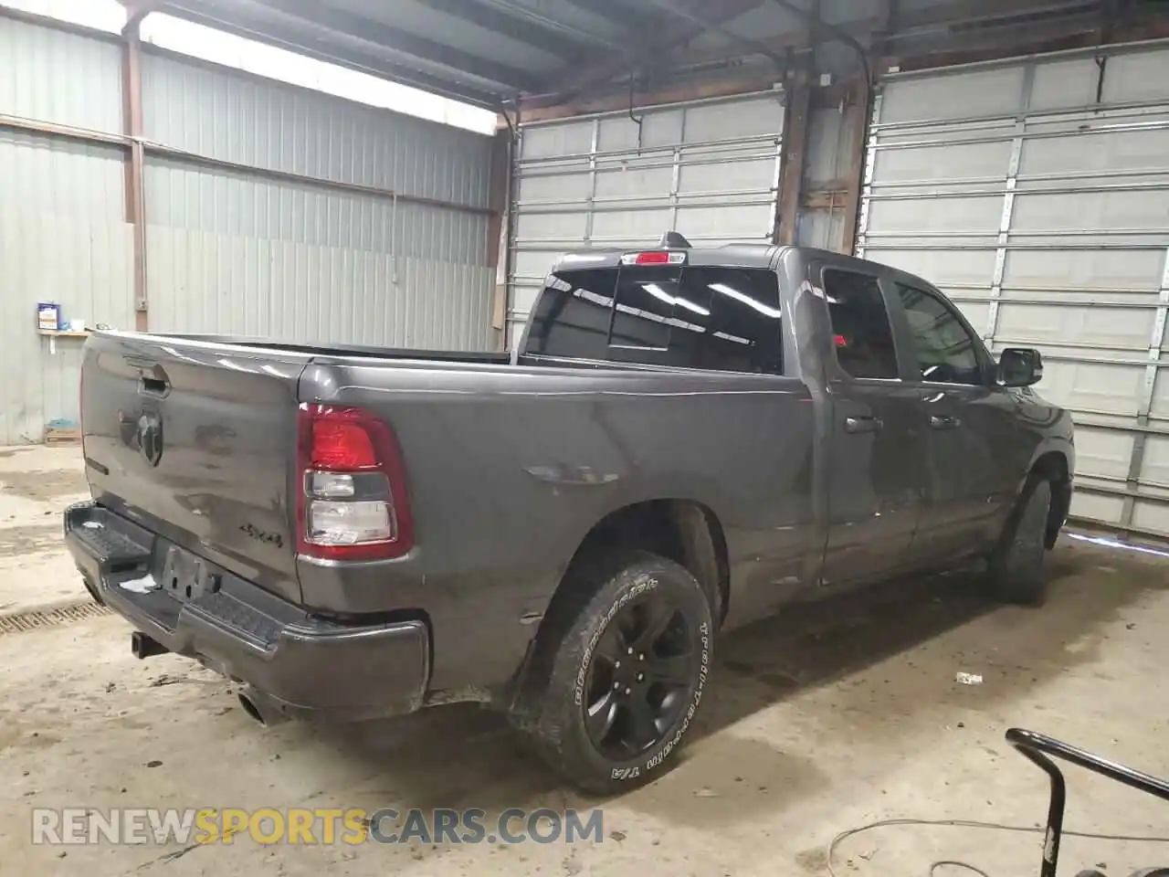3 Photograph of a damaged car 1C6SRFBT1NN352367 RAM 1500 2022
