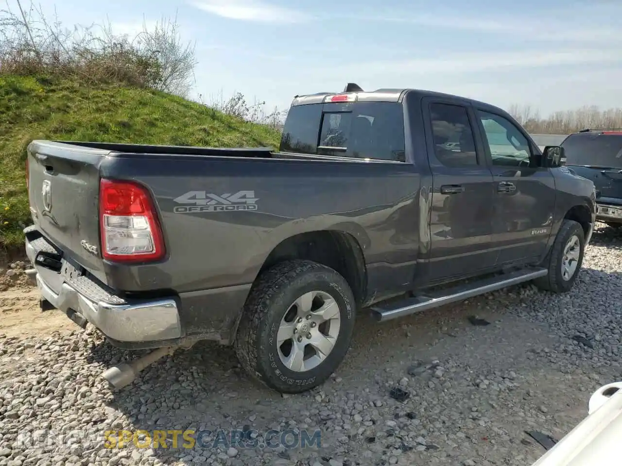 3 Photograph of a damaged car 1C6SRFBT2NN144580 RAM 1500 2022